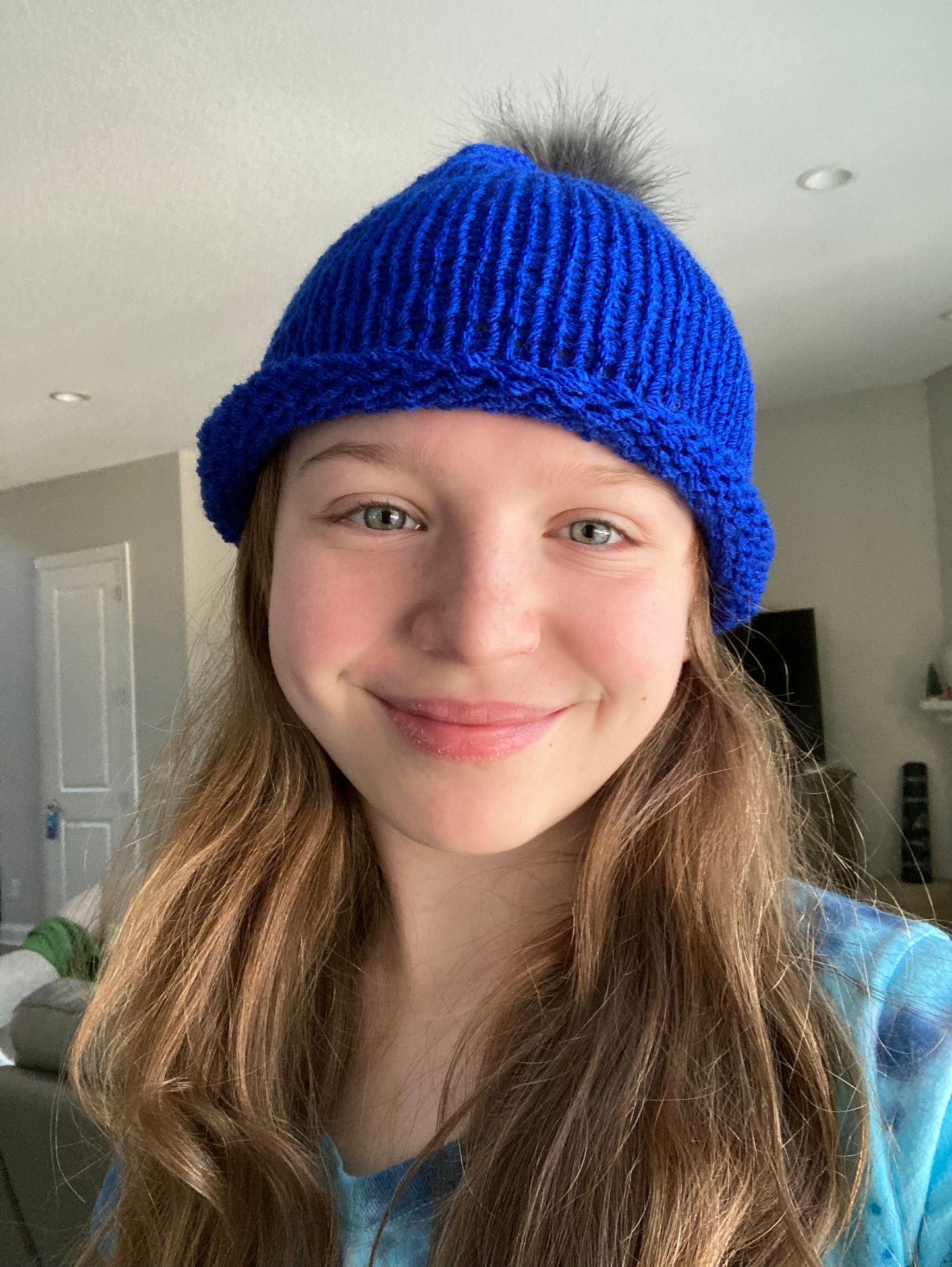 Knitted beanie (with pompom)